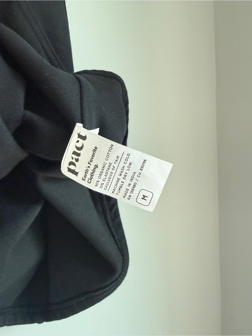 Pact On the Go Crop Tank Top Black Organic Cotton Medium - Picture 4 of 5